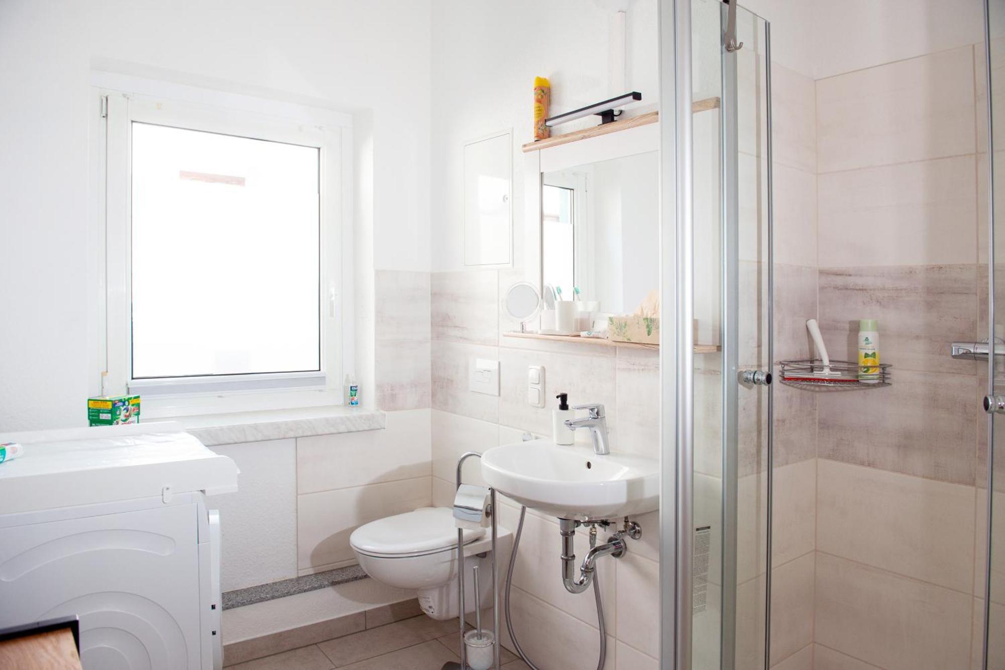 Apartment Savor 5 Personen 2 Schlafzimmer Babybett Netflix Balkon Zentrum