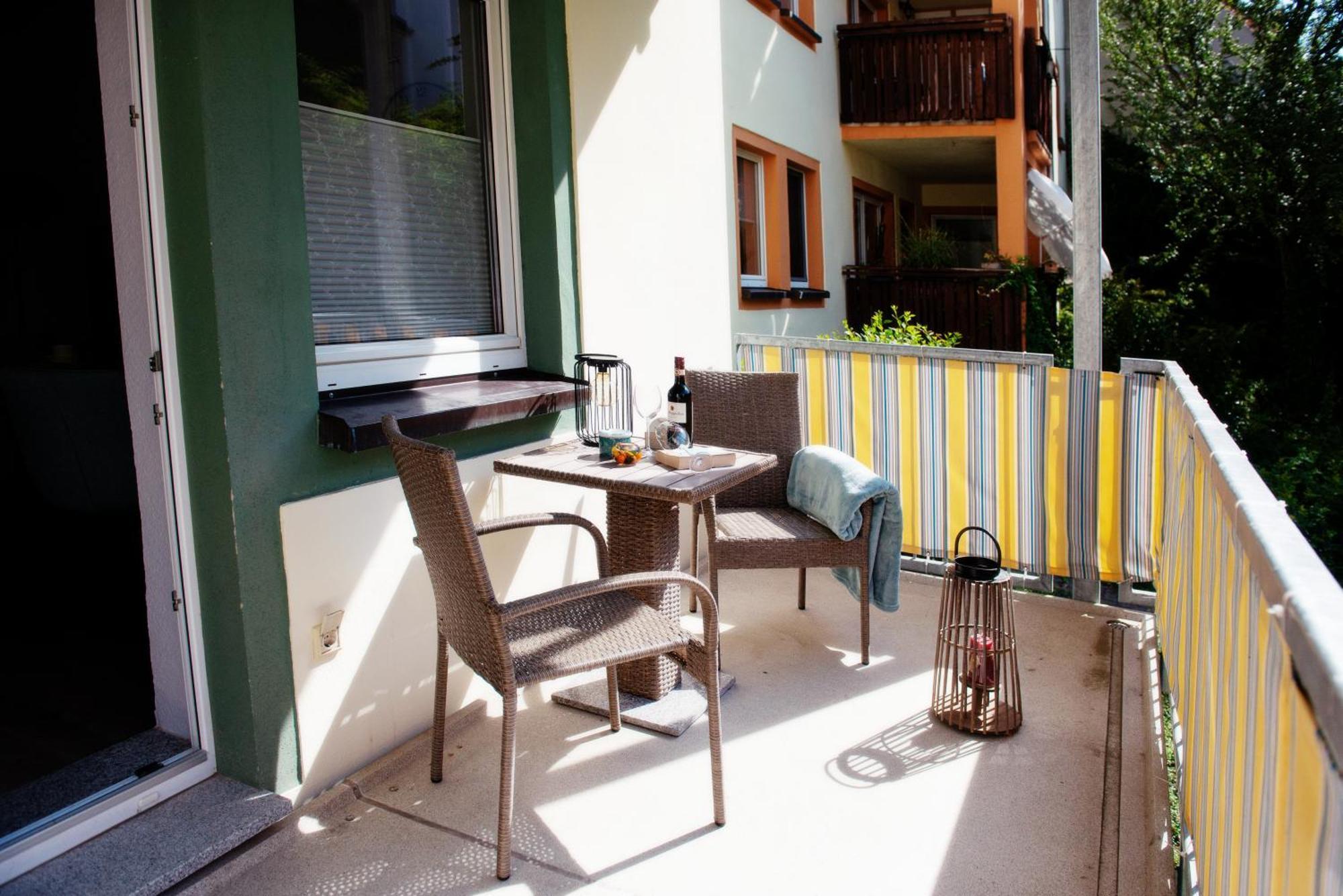 Savor 5 Personen 2 Schlafzimmer Babybett Netflix Balkon Zentrum Apartment *
